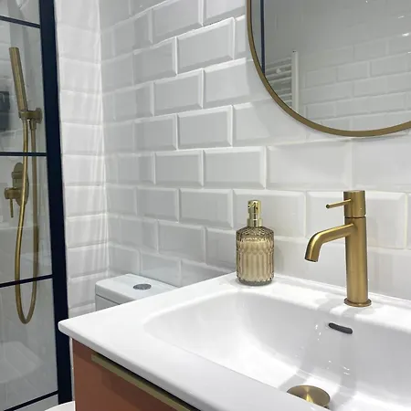 Acogedor A 5 Min Del Ave Apartamento *